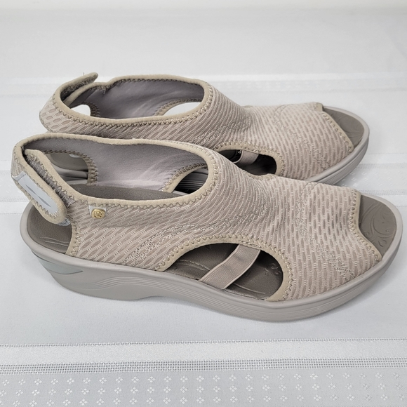 BZEES Dream Wedge Sandal 9.5 grayish - Picture 6 of 13
